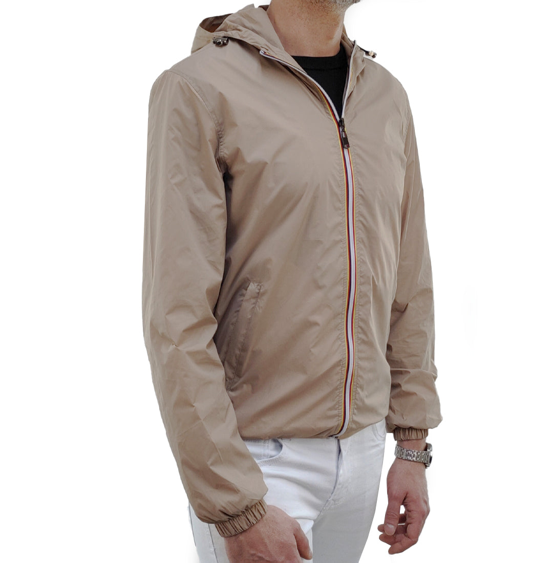 Giacca a vento con cappuccio in colore Beige 502M