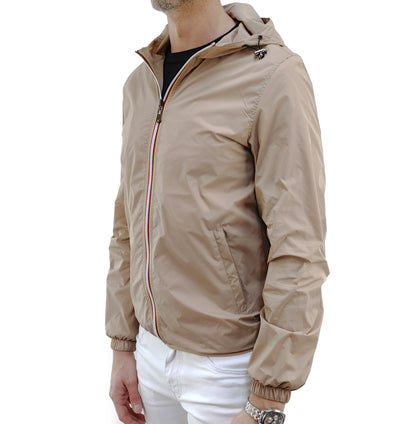 Giacca a vento con cappuccio in colore Beige 502M